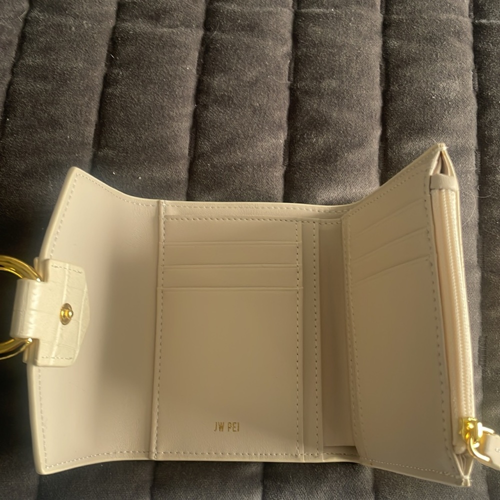 White JW PEI small wallet - Picture 3 of 4